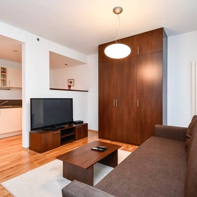 Vermietung einer modernen 2-Zimmer-Wohnung, 51 m², Staré Mesto, Bratislava, Slowakei